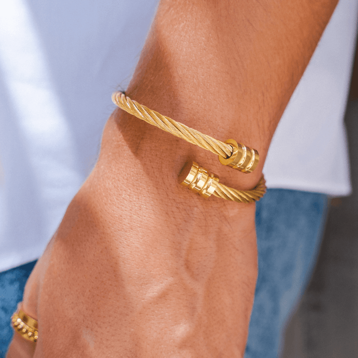 Mens Twister Bangle - Gold